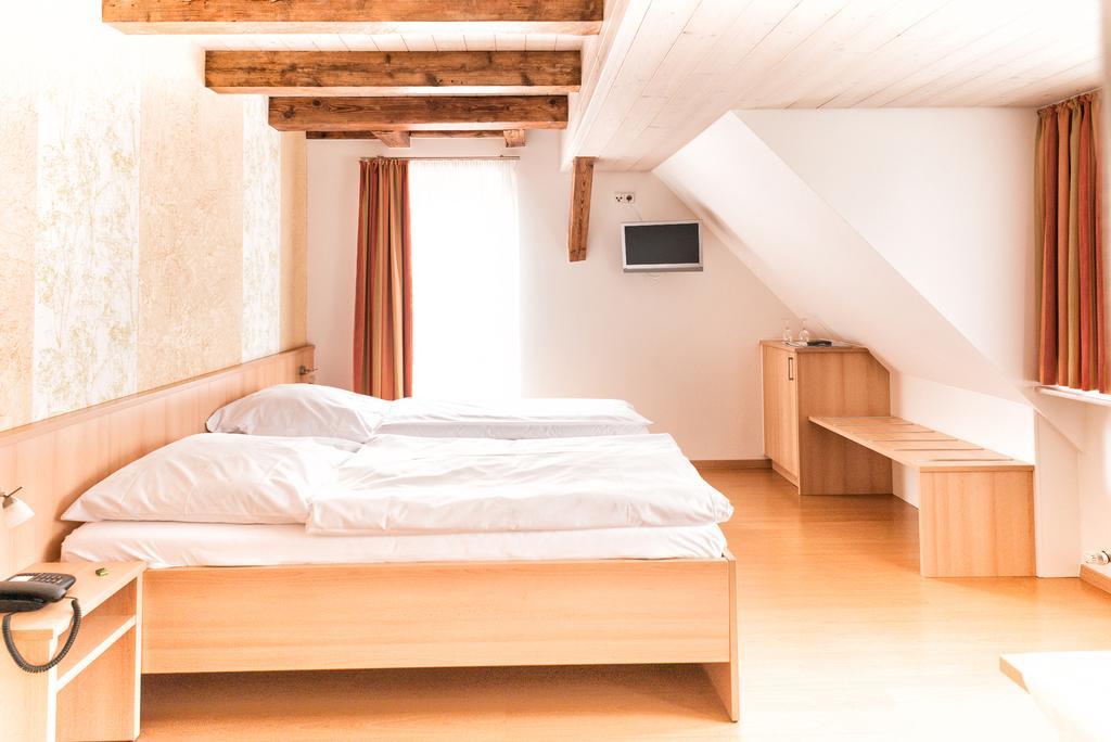Gasthof Zum Lamm Gomadingen Εξωτερικό φωτογραφία